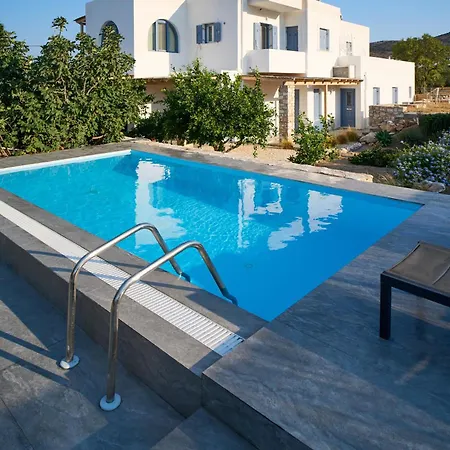La Maison - Two Private Apartments, One With Private Pool Prázdninový dům Alikí