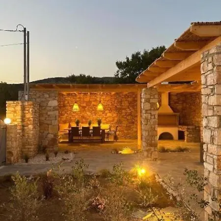 Prázdninový dům La Maison - Two Private Apartments, One With Private Pool *