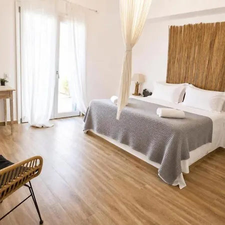 Prázdninový dům La Maison - Two Private Apartments, One With Private Pool Alikí